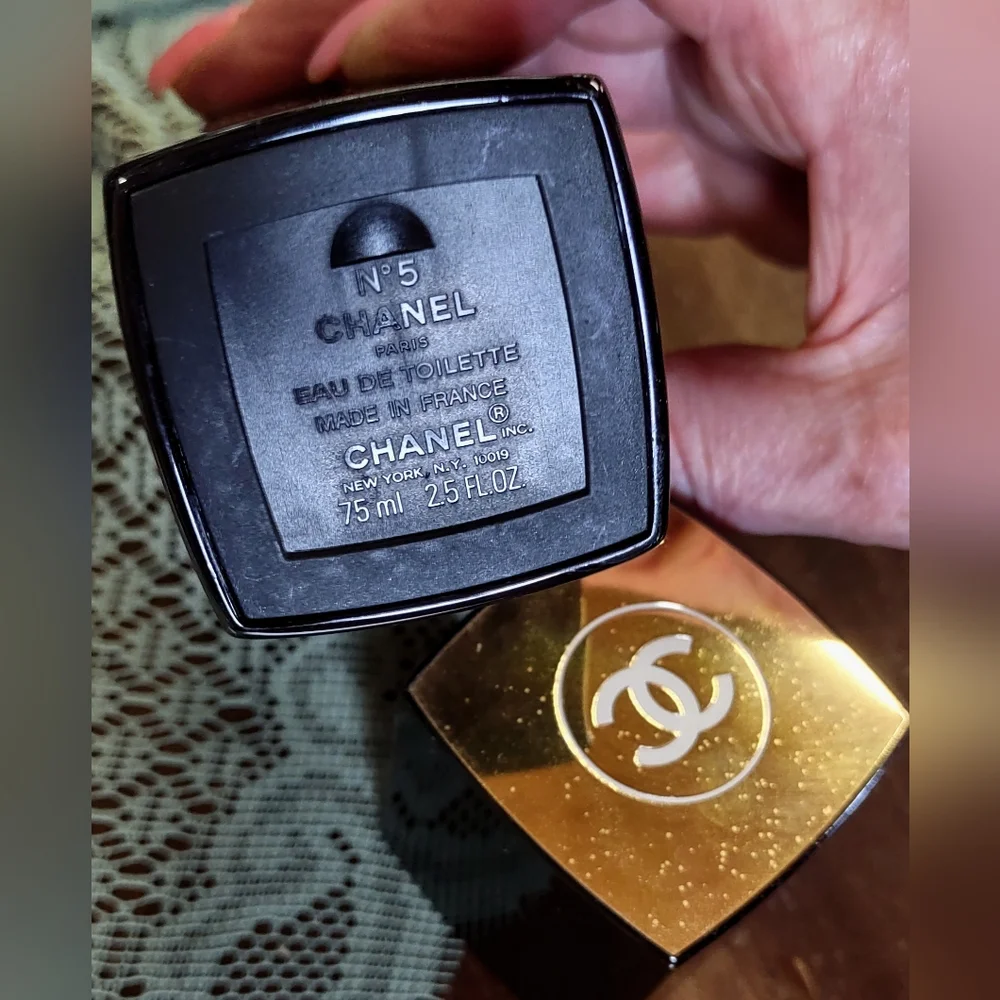 CHANEL no contents